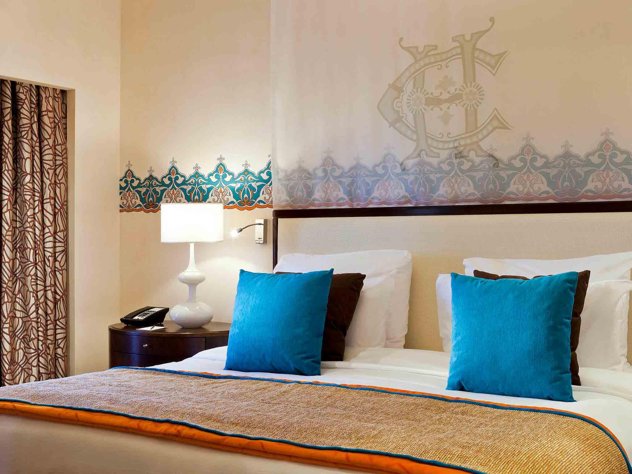 พาวิเลียน วินเทอร์ ลักซอร์ Hotel ภายนอก รูปภาพ A bedroom at the Taj Bengal