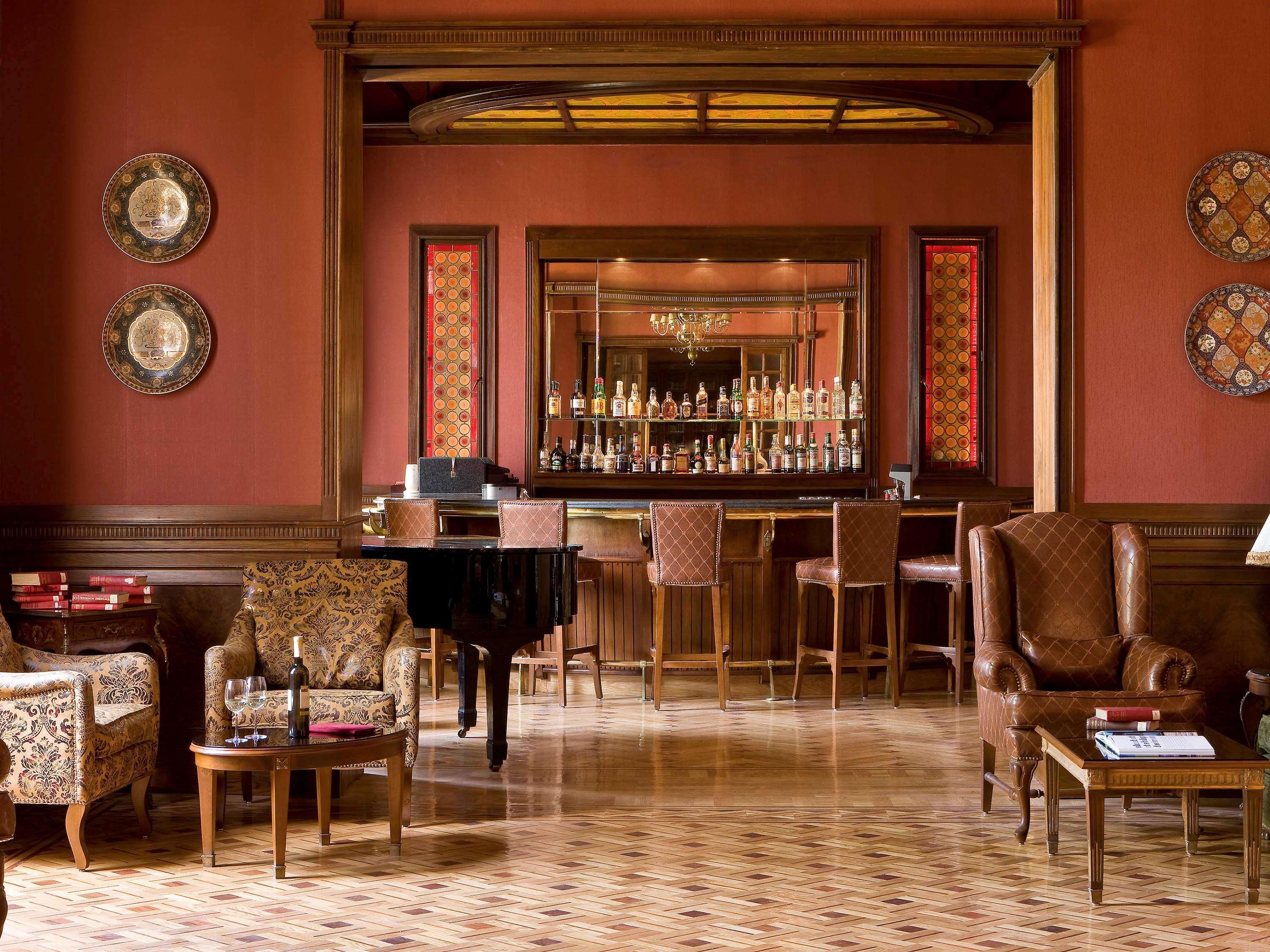 พาวิเลียน วินเทอร์ ลักซอร์ Hotel ภายนอก รูปภาพ The bar at the St. Regis